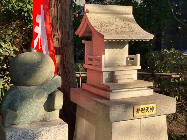 亀ケ池八幡宮の末社・摂社