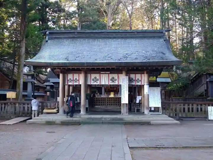 諏訪大社の本殿・本堂