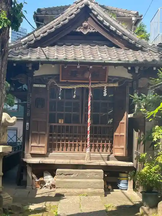 古壽老稲荷神社の{uncategorized: "未分類", other: "その他", undefined: "問題あり", building: "その他建物", grave: "お墓", sacred_gate: "鳥居", guardian: "狛犬", statue: "像", buddha: "仏像", history: "歴史", nature: "自然", garden: "庭園", animal: "動物", pagoda: "塔", temizu: "手水舎", mountain_gate: "山門・神門", sanctuary: "本殿・本堂", subordinate: "末社・摂社", art: "芸術", scenery: "景色", jizo: "地蔵", ema: "絵馬", goshuin: "御朱印", omikuji: "おみくじ", items: "授与品その他", amulet: "お守り", goshuincho: "御朱印帳", eats: "食事", festival: "お祭り", votive_dance: "神楽", shichigosan: "七五三参", wedding: "結婚式", experience: "体験その他", initially: "初詣", around: "周辺", anti_infection: "感染症対策"}