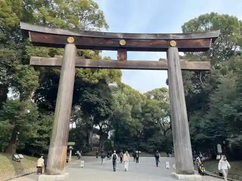 明治神宮の{uncategorized: "未分類", other: "その他", undefined: "問題あり", building: "その他建物", grave: "お墓", sacred_gate: "鳥居", guardian: "狛犬", statue: "像", buddha: "仏像", history: "歴史", nature: "自然", garden: "庭園", animal: "動物", pagoda: "塔", temizu: "手水舎", mountain_gate: "山門・神門", sanctuary: "本殿・本堂", subordinate: "末社・摂社", art: "芸術", scenery: "景色", jizo: "地蔵", ema: "絵馬", goshuin: "御朱印", omikuji: "おみくじ", items: "授与品その他", amulet: "お守り", goshuincho: "御朱印帳", eats: "食事", festival: "お祭り", votive_dance: "神楽", shichigosan: "七五三参", wedding: "結婚式", experience: "体験その他", initially: "初詣", around: "周辺", anti_infection: "感染症対策"}
