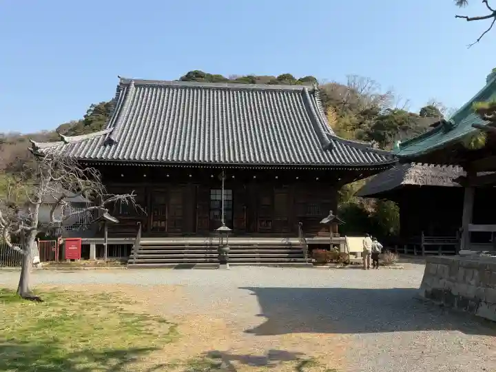 稱名寺の{uncategorized: "未分類", other: "その他", undefined: "問題あり", building: "その他建物", grave: "お墓", sacred_gate: "鳥居", guardian: "狛犬", statue: "像", buddha: "仏像", history: "歴史", nature: "自然", garden: "庭園", animal: "動物", pagoda: "塔", temizu: "手水舎", mountain_gate: "山門・神門", sanctuary: "本殿・本堂", subordinate: "末社・摂社", art: "芸術", scenery: "景色", jizo: "地蔵", ema: "絵馬", goshuin: "御朱印", omikuji: "おみくじ", items: "授与品その他", amulet: "お守り", goshuincho: "御朱印帳", eats: "食事", festival: "お祭り", votive_dance: "神楽", shichigosan: "七五三参", wedding: "結婚式", experience: "体験その他", initially: "初詣", around: "周辺", anti_infection: "感染症対策"}