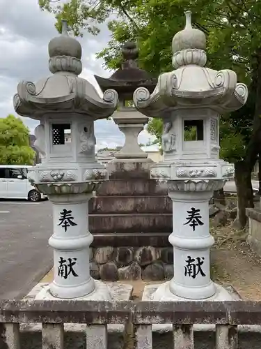 新羅神社の建物その他