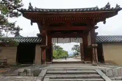 法隆寺の山門・神門