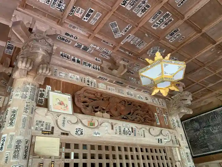 東堂山 満福寺(昭和羅漢)の本殿・本堂