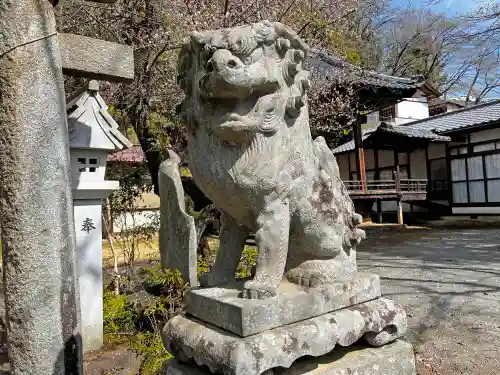 黒戸奈神社の狛犬