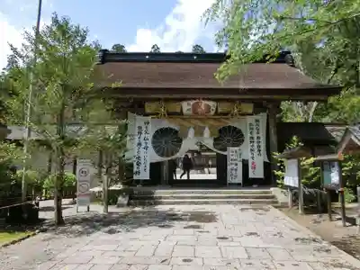熊野本宮大社の山門・神門