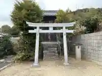 愛宕神社・櫻生稲荷大明神の{uncategorized: "未分類", other: "その他", undefined: "問題あり", building: "その他建物", grave: "お墓", sacred_gate: "鳥居", guardian: "狛犬", statue: "像", buddha: "仏像", history: "歴史", nature: "自然", garden: "庭園", animal: "動物", pagoda: "塔", temizu: "手水舎", mountain_gate: "山門・神門", sanctuary: "本殿・本堂", subordinate: "末社・摂社", art: "芸術", scenery: "景色", jizo: "地蔵", ema: "絵馬", goshuin: "御朱印", omikuji: "おみくじ", items: "授与品その他", amulet: "お守り", goshuincho: "御朱印帳", eats: "食事", festival: "お祭り", votive_dance: "神楽", shichigosan: "七五三参", wedding: "結婚式", experience: "体験その他", initially: "初詣", around: "周辺", anti_infection: "感染症対策"}
