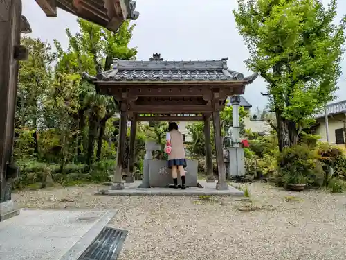 西光寺の手水舎