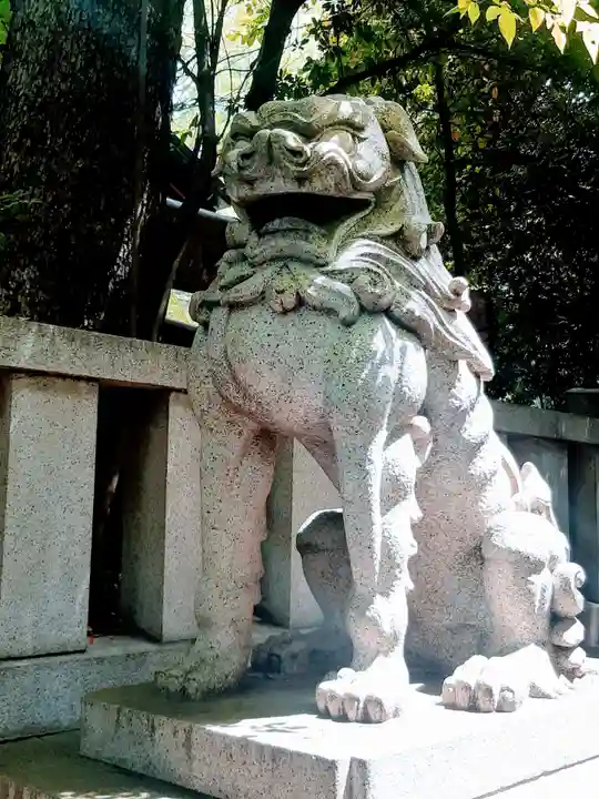渋谷氷川神社の狛犬