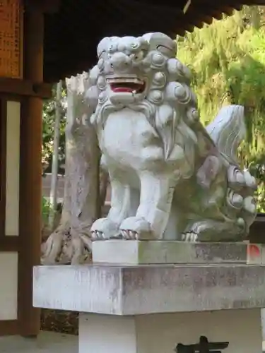 諏訪神社の狛犬