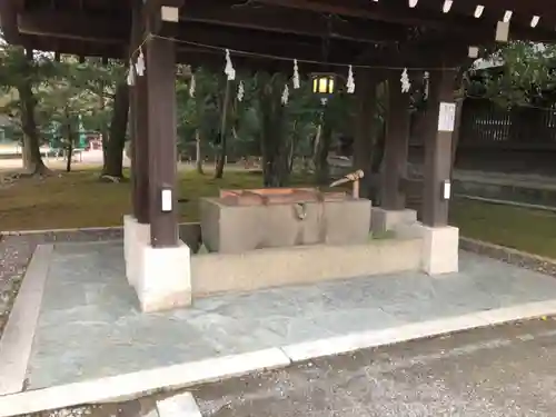竈山神社の手水舎