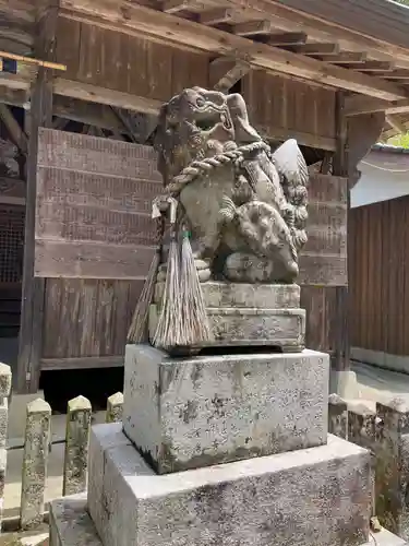 宇府山神社の狛犬