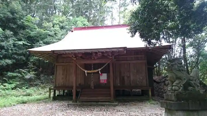 湯泉神社の本殿・本堂