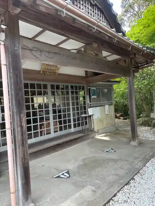 辰水神社の本殿