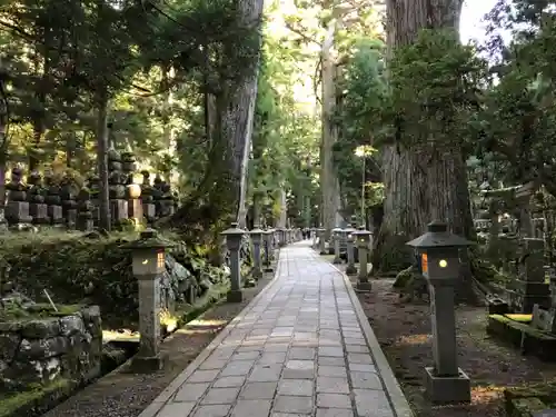 高野山金剛峯寺奥の院の建物その他