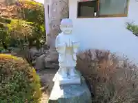 敬専寺の像