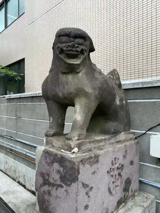花園神社の狛犬