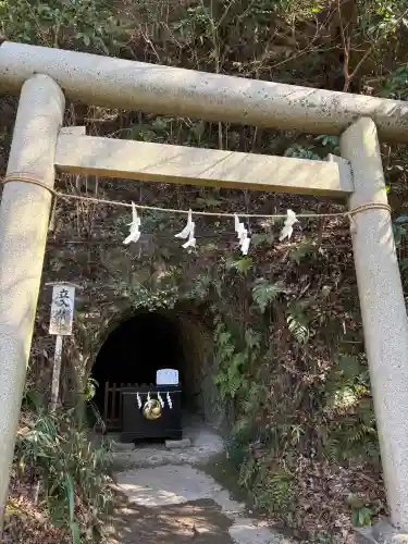 荏柄天神社の{uncategorized: "未分類", other: "その他", undefined: "問題あり", building: "その他建物", grave: "お墓", sacred_gate: "鳥居", guardian: "狛犬", statue: "像", buddha: "仏像", history: "歴史", nature: "自然", garden: "庭園", animal: "動物", pagoda: "塔", temizu: "手水舎", mountain_gate: "山門・神門", sanctuary: "本殿・本堂", subordinate: "末社・摂社", art: "芸術", scenery: "景色", jizo: "地蔵", ema: "絵馬", goshuin: "御朱印", omikuji: "おみくじ", items: "授与品その他", amulet: "お守り", goshuincho: "御朱印帳", eats: "食事", festival: "お祭り", votive_dance: "神楽", shichigosan: "七五三参", wedding: "結婚式", experience: "体験その他", initially: "初詣", around: "周辺", anti_infection: "感染症対策"}