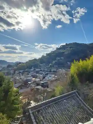 御袖天満宮の{uncategorized: "未分類", other: "その他", undefined: "問題あり", building: "その他建物", grave: "お墓", sacred_gate: "鳥居", guardian: "狛犬", statue: "像", buddha: "仏像", history: "歴史", nature: "自然", garden: "庭園", animal: "動物", pagoda: "塔", temizu: "手水舎", mountain_gate: "山門・神門", sanctuary: "本殿・本堂", subordinate: "末社・摂社", art: "芸術", scenery: "景色", jizo: "地蔵", ema: "絵馬", goshuin: "御朱印", omikuji: "おみくじ", items: "授与品その他", amulet: "お守り", goshuincho: "御朱印帳", eats: "食事", festival: "お祭り", votive_dance: "神楽", shichigosan: "七五三参", wedding: "結婚式", experience: "体験その他", initially: "初詣", around: "周辺", anti_infection: "感染症対策"}
