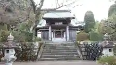 甘露寺の山門