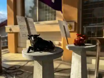 彌彦神社　(伊夜日子神社)の像