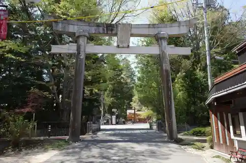 穂高神社本宮の鳥居