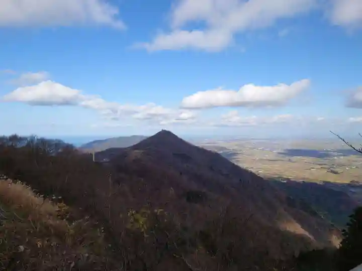 彌彦神社奥宮(御神廟)(新潟県)