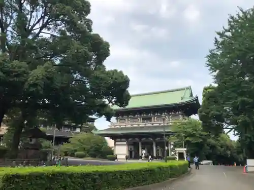 総持寺の山門