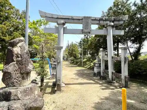 八幡神社の鳥居