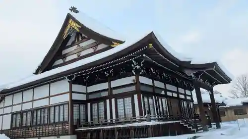勝龍寺の本殿・本堂
