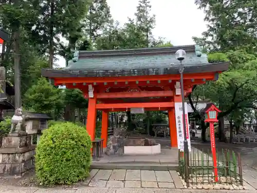 三光稲荷神社の山門