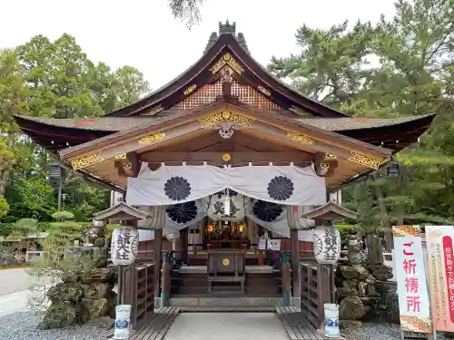 建部大社の本殿・本堂