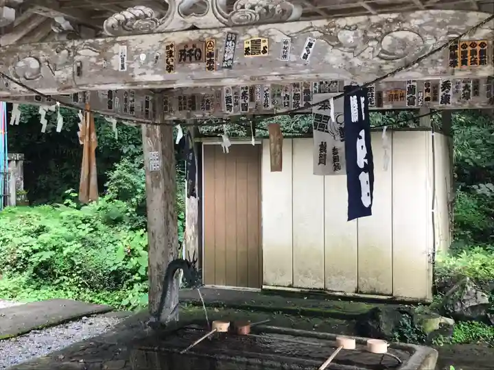 満願寺の本殿・本堂