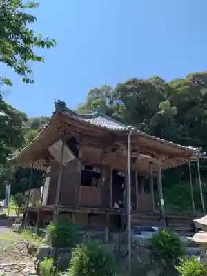 養老寺の本殿・本堂