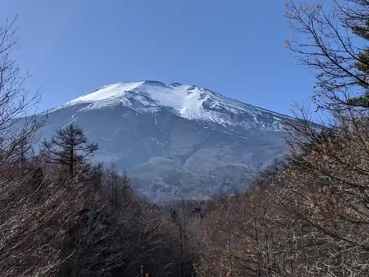 新屋山神社奥宮の景色