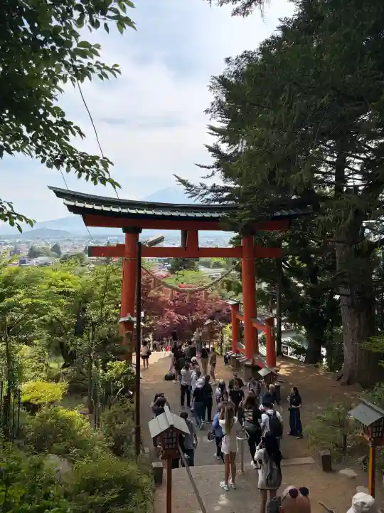 新倉富士浅間神社の{uncategorized: "未分類", other: "その他", undefined: "問題あり", building: "その他建物", grave: "お墓", sacred_gate: "鳥居", guardian: "狛犬", statue: "像", buddha: "仏像", history: "歴史", nature: "自然", garden: "庭園", animal: "動物", pagoda: "塔", temizu: "手水舎", mountain_gate: "山門・神門", sanctuary: "本殿・本堂", subordinate: "末社・摂社", art: "芸術", scenery: "景色", jizo: "地蔵", ema: "絵馬", goshuin: "御朱印", omikuji: "おみくじ", items: "授与品その他", amulet: "お守り", goshuincho: "御朱印帳", eats: "食事", festival: "お祭り", votive_dance: "神楽", shichigosan: "七五三参", wedding: "結婚式", experience: "体験その他", initially: "初詣", around: "周辺", anti_infection: "感染症対策"}