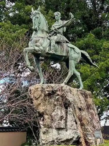 功山寺の像