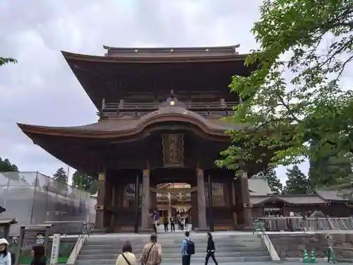 阿蘇神社の山門