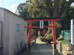 尾崎稲荷大明神の鳥居