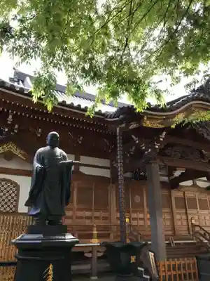 蓮乗寺の像
