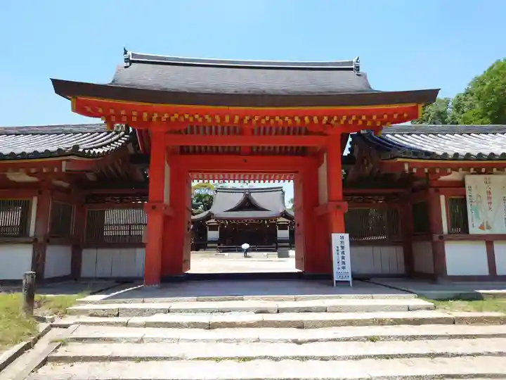 石清水八幡宮の山門・神門