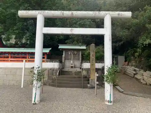 勝浦八幡神社の末社