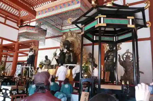 薬師寺の本殿・本堂