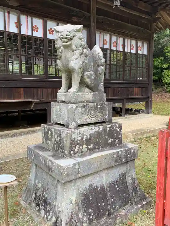 乎疑原神社の狛犬
