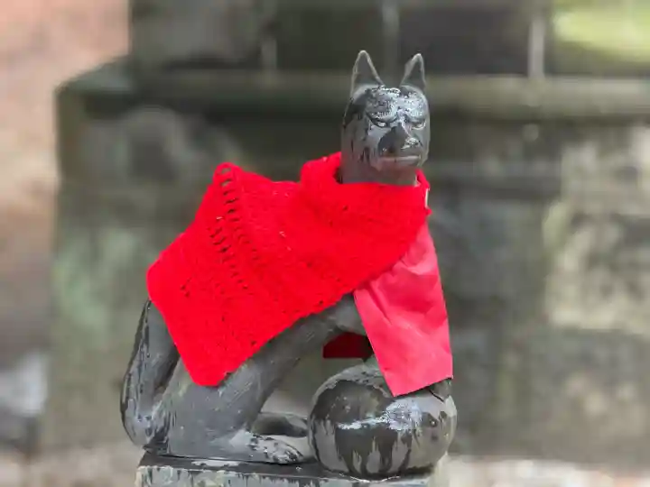 箭弓稲荷神社の{uncategorized: "未分類", other: "その他", undefined: "問題あり", building: "その他建物", grave: "お墓", sacred_gate: "鳥居", guardian: "狛犬", statue: "像", buddha: "仏像", history: "歴史", nature: "自然", garden: "庭園", animal: "動物", pagoda: "塔", temizu: "手水舎", mountain_gate: "山門・神門", sanctuary: "本殿・本堂", subordinate: "末社・摂社", art: "芸術", scenery: "景色", jizo: "地蔵", ema: "絵馬", goshuin: "御朱印", omikuji: "おみくじ", items: "授与品その他", amulet: "お守り", goshuincho: "御朱印帳", eats: "食事", festival: "お祭り", votive_dance: "神楽", shichigosan: "七五三参", wedding: "結婚式", experience: "体験その他", initially: "初詣", around: "周辺", anti_infection: "感染症対策"}