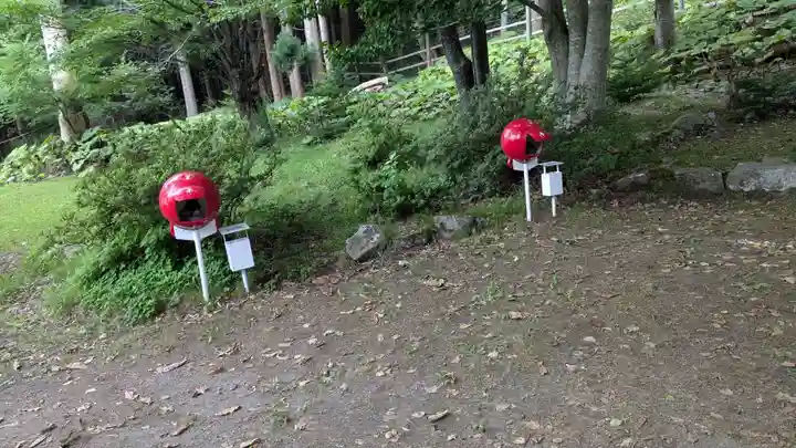 神社(洞爺湖中の島)の庭園
