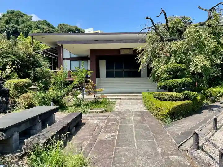 見光寺の本殿・本堂