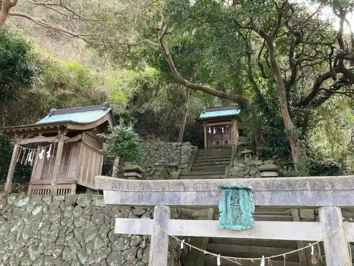 龍王神社の{uncategorized: "未分類", other: "その他", undefined: "問題あり", building: "その他建物", grave: "お墓", sacred_gate: "鳥居", guardian: "狛犬", statue: "像", buddha: "仏像", history: "歴史", nature: "自然", garden: "庭園", animal: "動物", pagoda: "塔", temizu: "手水舎", mountain_gate: "山門・神門", sanctuary: "本殿・本堂", subordinate: "末社・摂社", art: "芸術", scenery: "景色", jizo: "地蔵", ema: "絵馬", goshuin: "御朱印", omikuji: "おみくじ", items: "授与品その他", amulet: "お守り", goshuincho: "御朱印帳", eats: "食事", festival: "お祭り", votive_dance: "神楽", shichigosan: "七五三参", wedding: "結婚式", experience: "体験その他", initially: "初詣", around: "周辺", anti_infection: "感染症対策"}