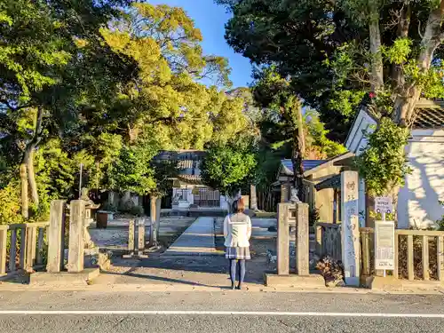 篠田神社の山門