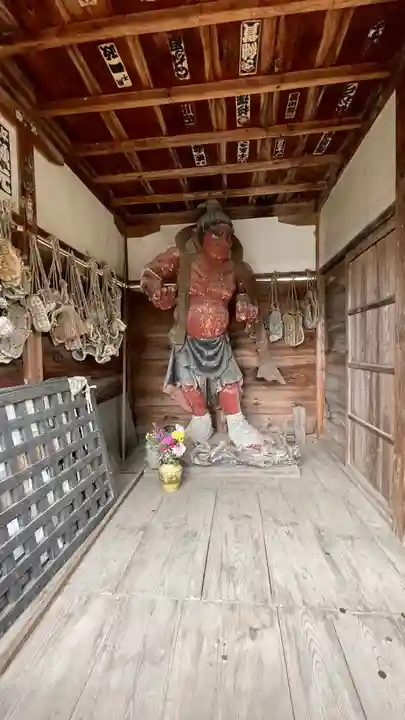 金剛山 正法寺の山門・神門